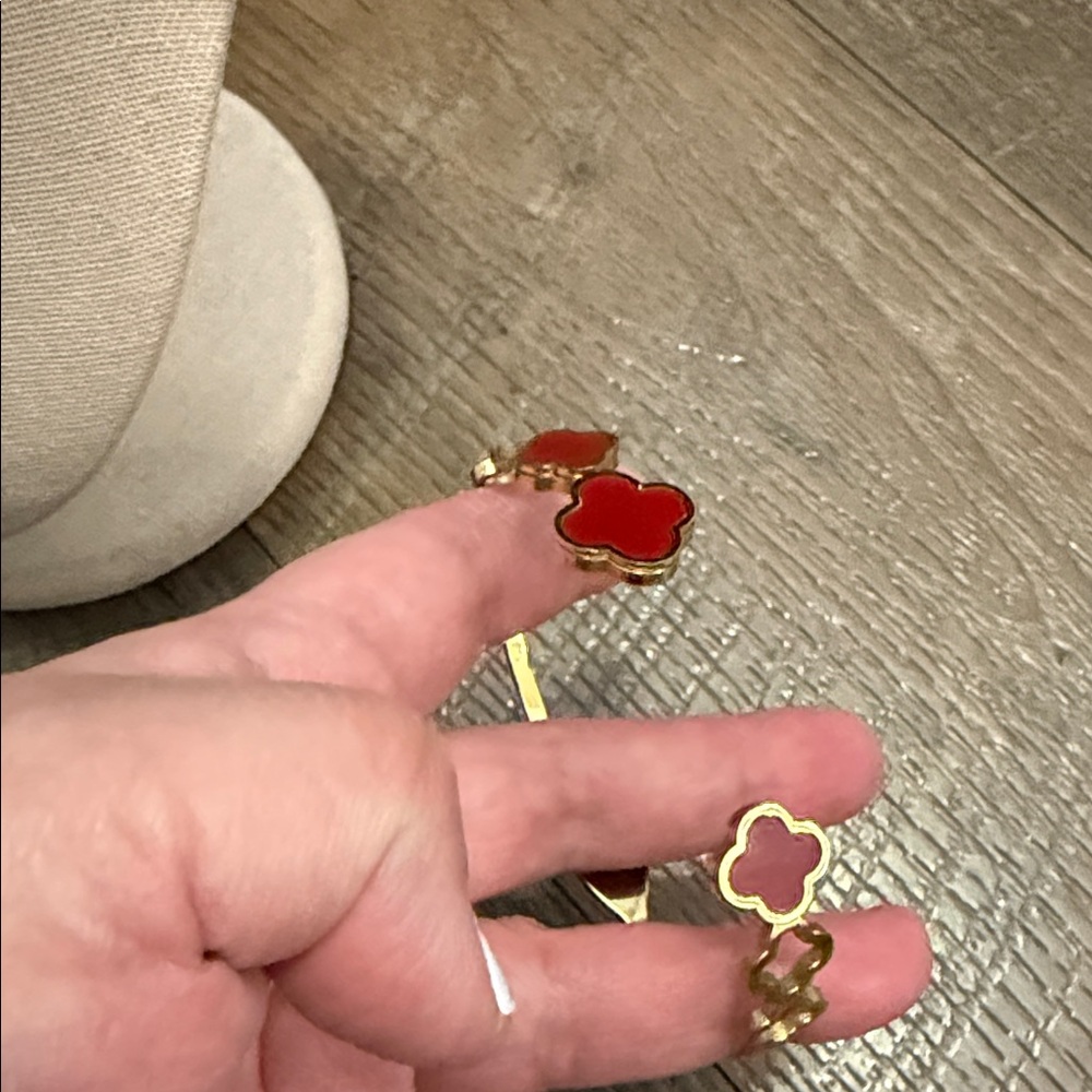 Stainless Steel Gold and Red Clover Bracelet - Picture 5 of 6